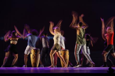 Young dancers from Acosta Danza will dance at the Cuban Art Factory